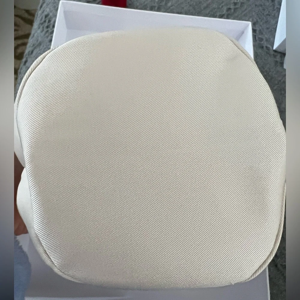 ❌SOLD❌Dior Beige /cream cosmetic convert to crossbody bag - Picture 12 of 13